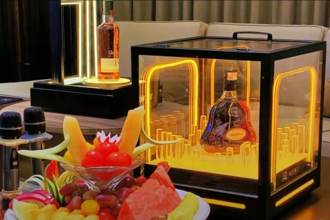 盐城KTV新招聘兼职模特,找我经理逼自己优秀